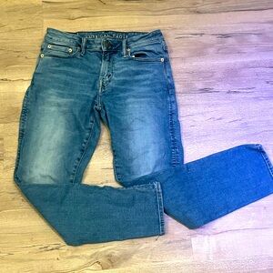 American Eagle Outfitters Men's Blue Jeans. 30x30
